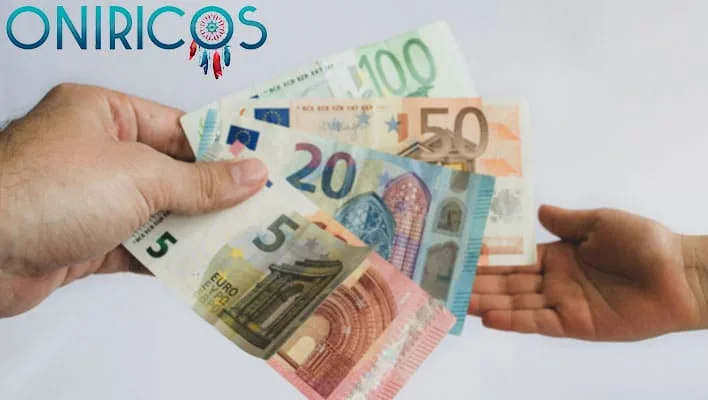 Dreaming that someone gives you money