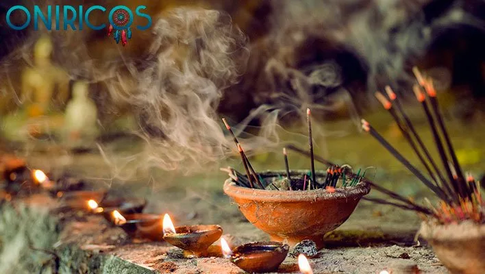 significado de soñar con quemar incienso