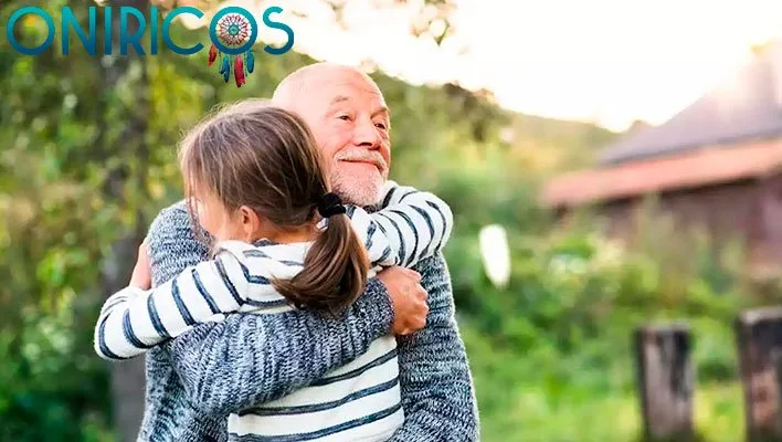 soñar con abrazar al abuelo - oniromancia