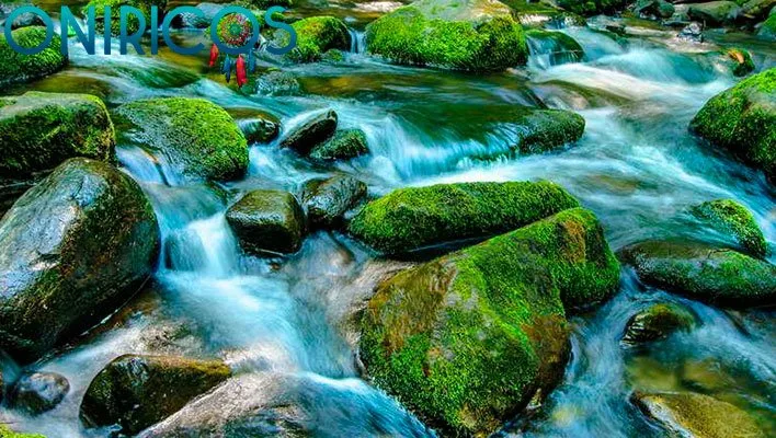 dreaming about running water - oneiromancy