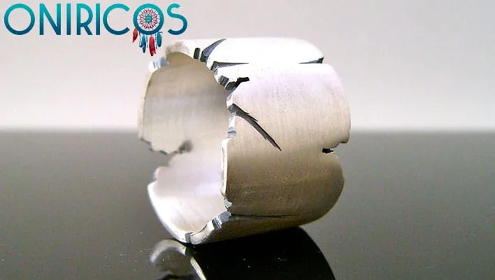 śnić o złamanych pierścionkach