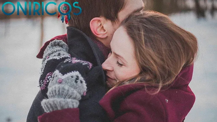 dreaming about a past love hugging you - oneiromancy