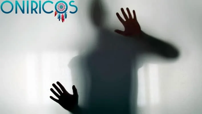 dreaming about being trapped - oneiromancy