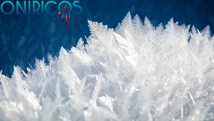 dreaming about ice - oneiromancy