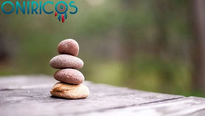 śnić o kamieniach - oniricos