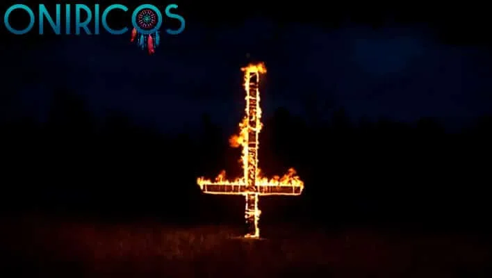 dreaming about an inverted cross - oneiromancy