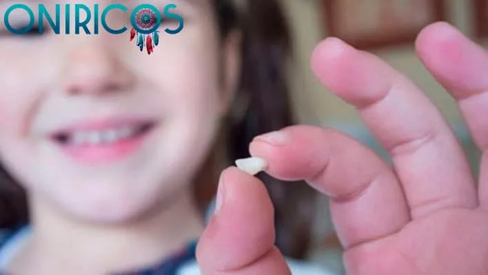 dreaming about your teeth falling out - oneiromancy