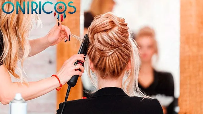 dreaming that someone cuts your hair - oneiromancy