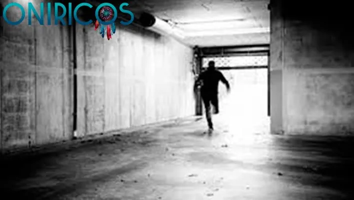 dreaming about being chased by women - oneiromancy