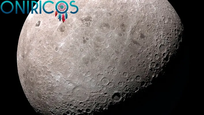 soñar con la luna - oniromancia