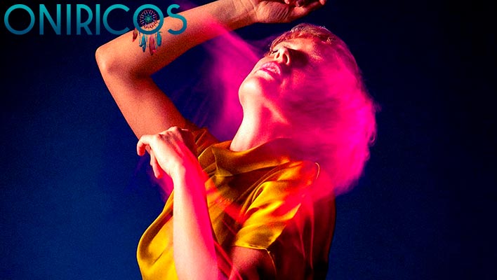 significado de Soñar con bailar solo