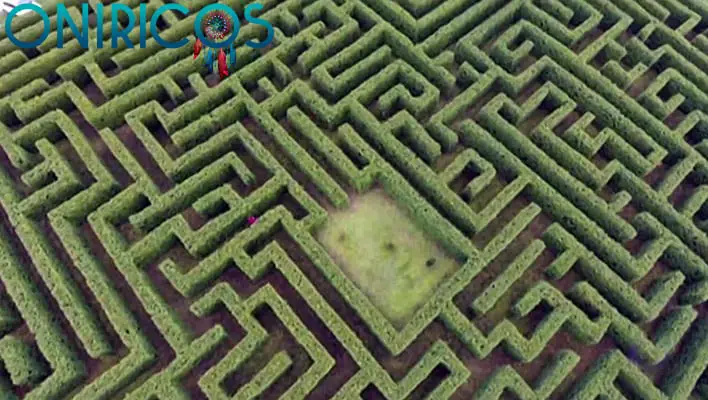 SOÑAR con LABERINTO ✨ ¿Qué Significa este sueño? ¿Qué quiere decir? 1 Soñar con laberinto
